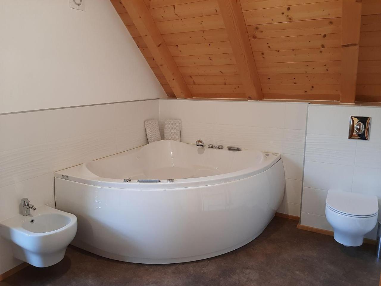 Eko Hisa Mozirje Villa Luaran gambar